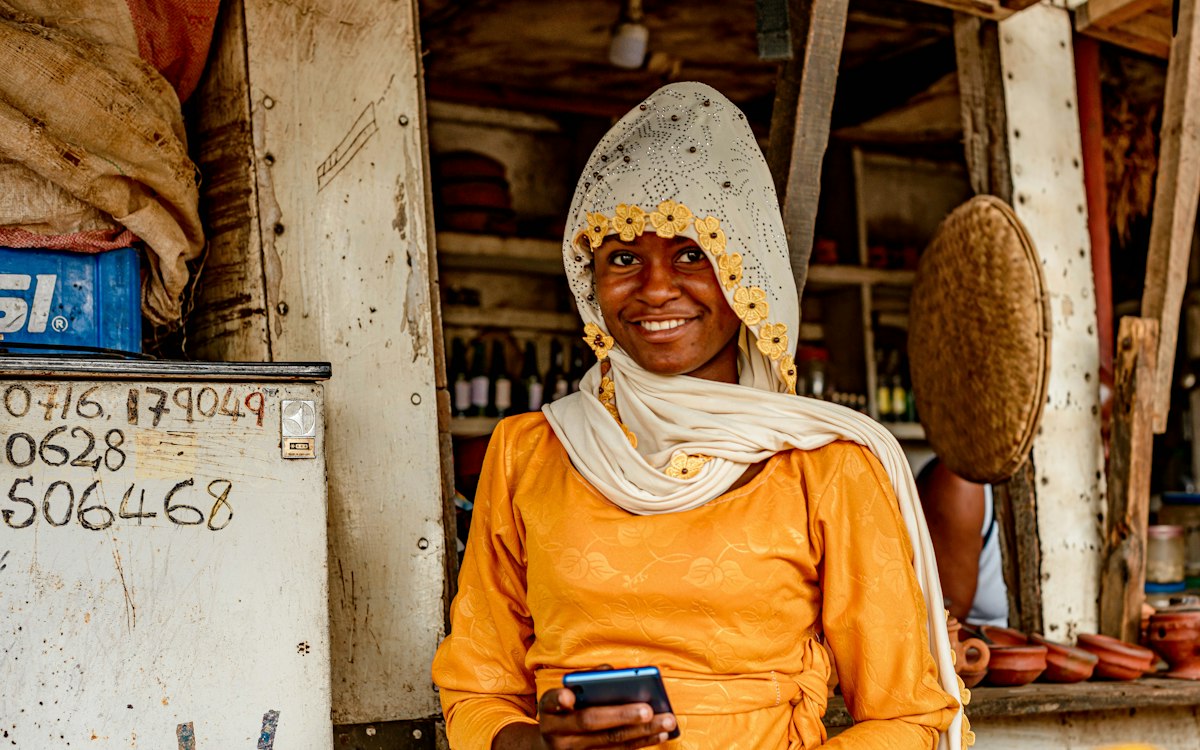 Faida 7 za Kutangaza Biashara Yako Online (na Jinsi ya Kuanza Leo)